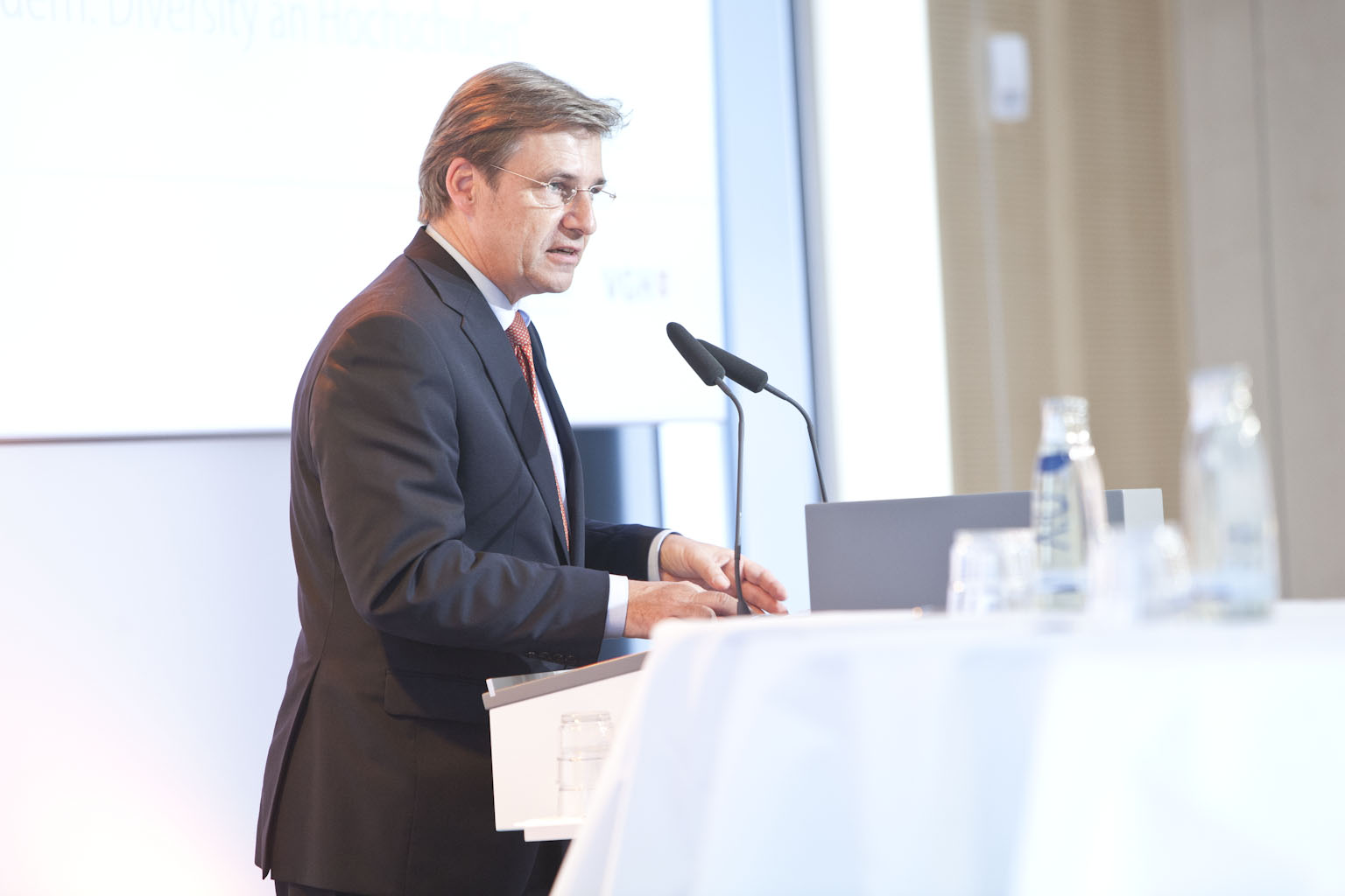 Klicken Sie auf das Bild, um es zu vergrößern