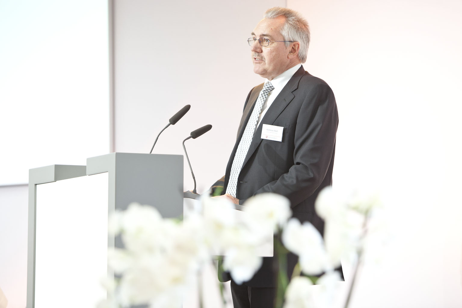 Klicken Sie auf das Bild, um es zu vergrößern