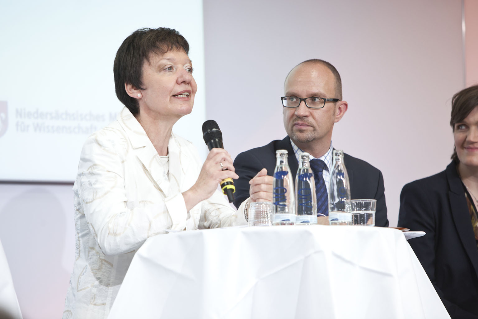 Klicken Sie auf das Bild, um es zu vergrößern